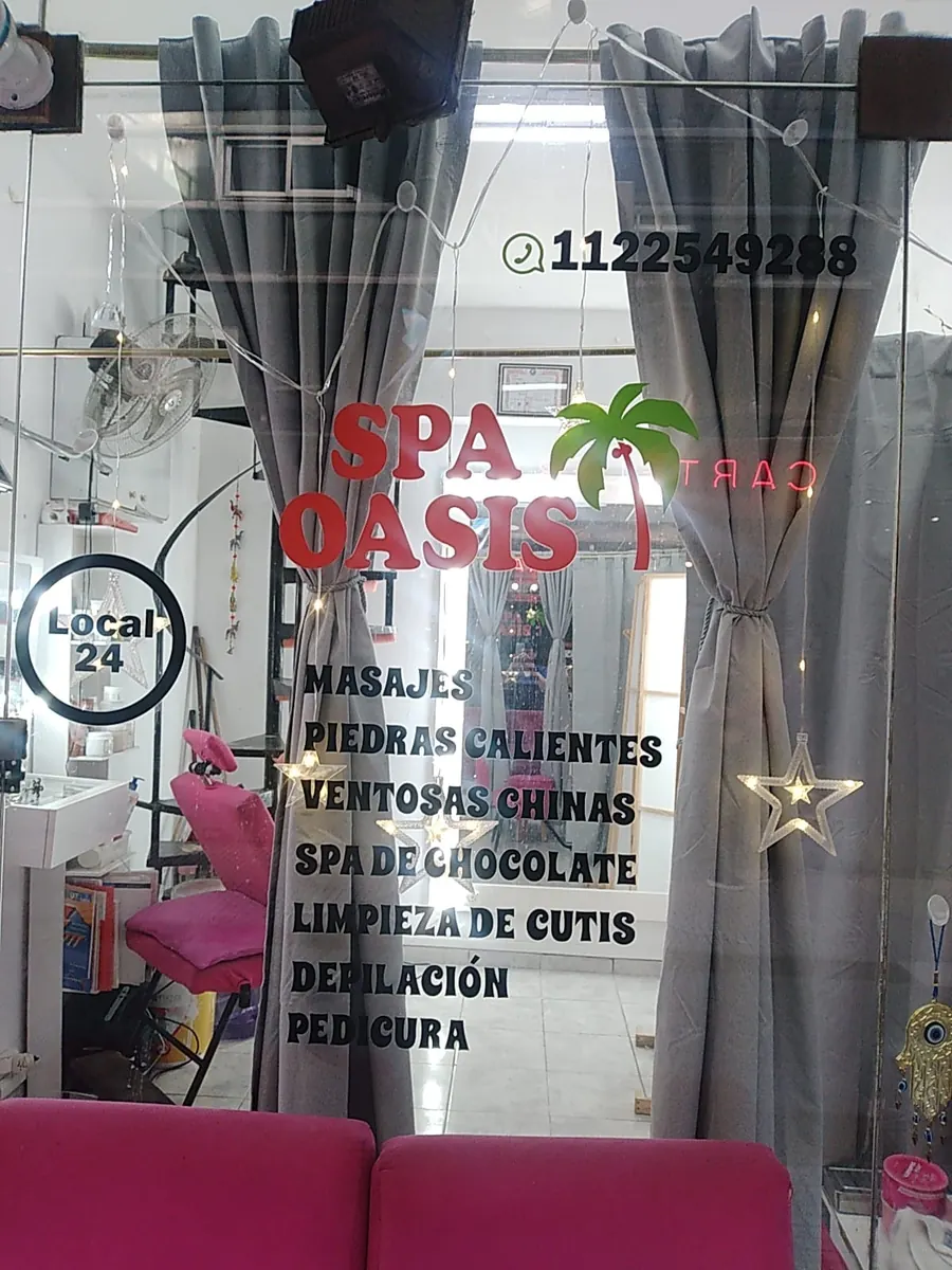 Vidriera de Spa Oasis en el local 24 del Paseo Lavalle